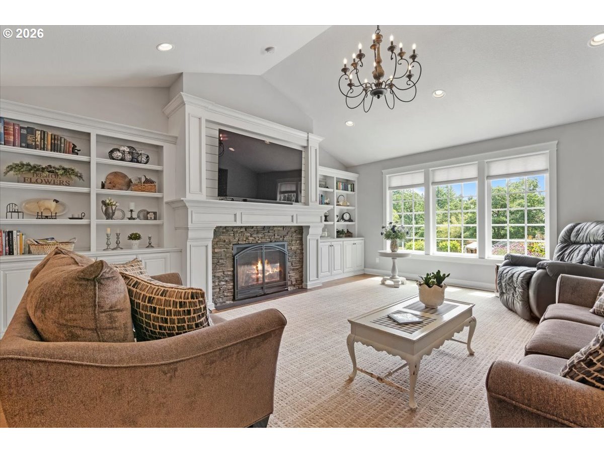 4398 Croisan Ridge Way S Property Photo 14