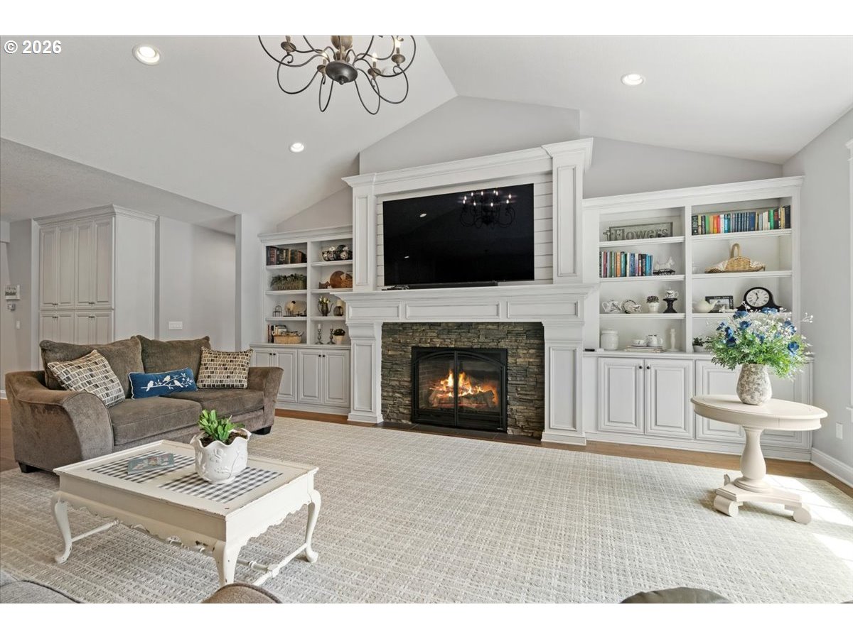 4398 Croisan Ridge Way S Property Photo 15