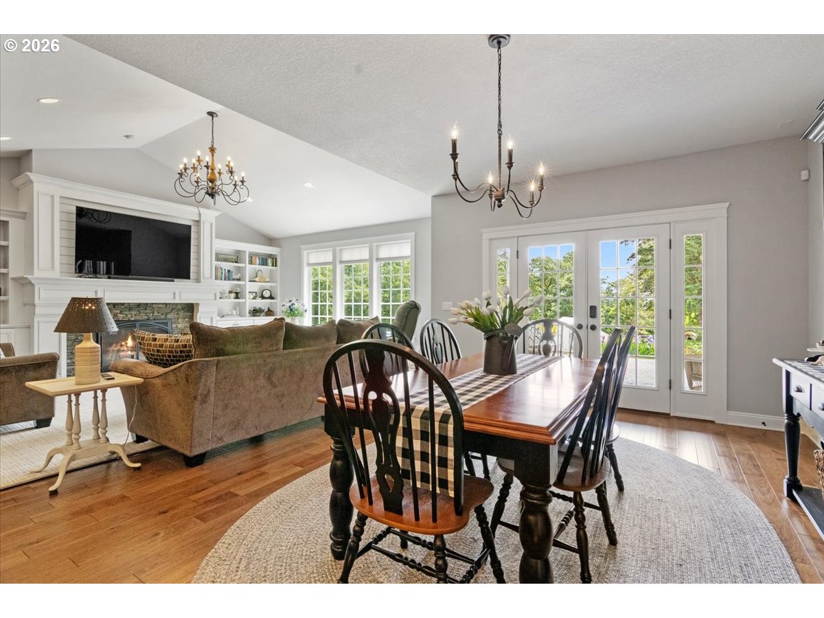 4398 Croisan Ridge Way S Property Photo 17
