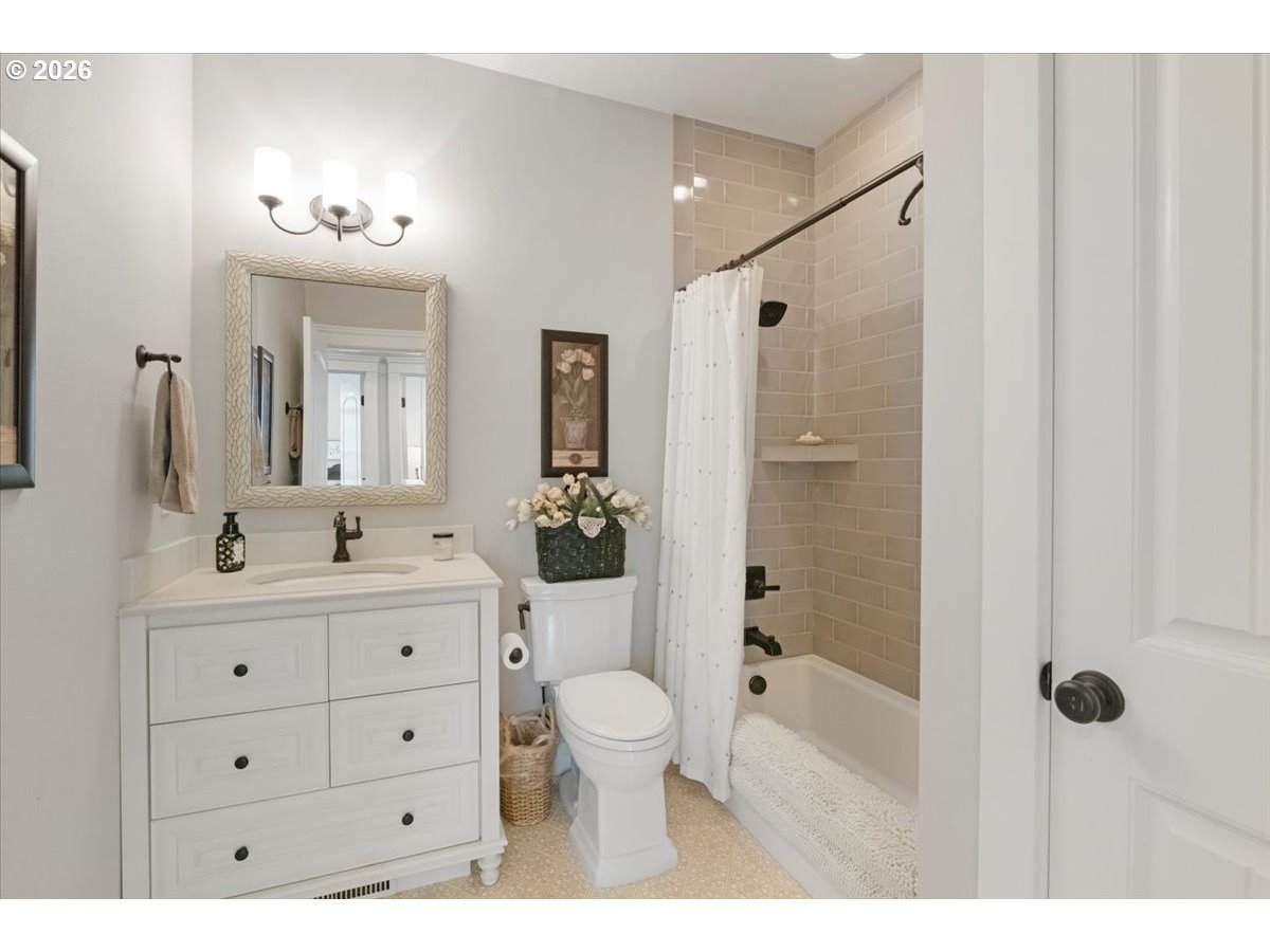 4398 Croisan Ridge Way S Property Photo 28
