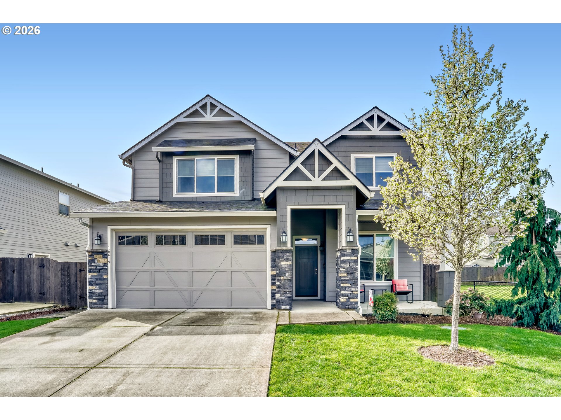 16619 Ne 93rd Way Property Photo 1