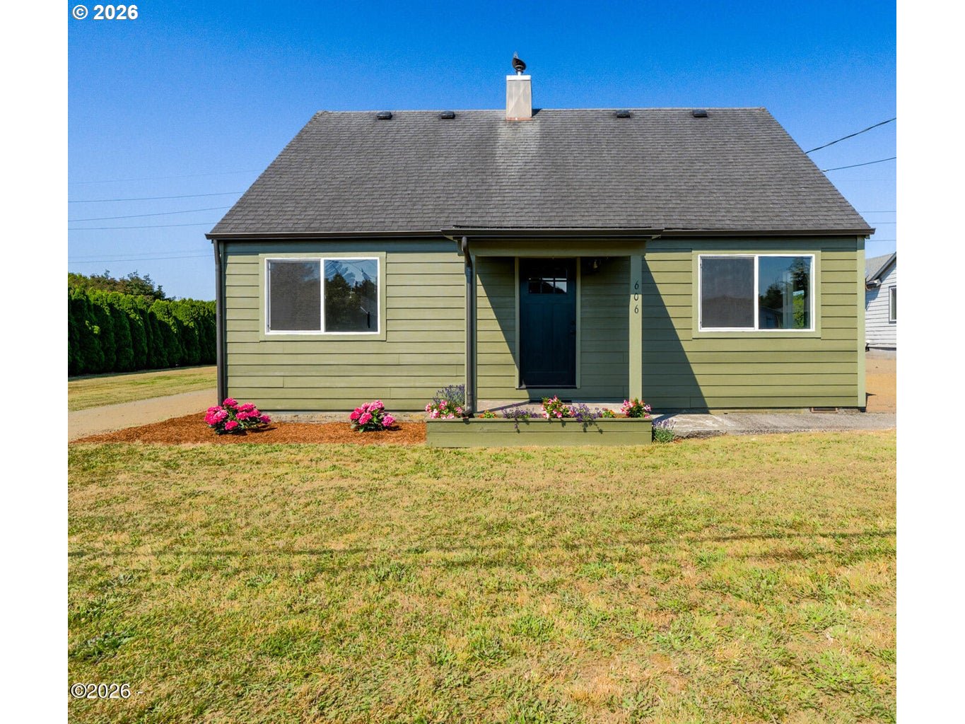 606 Evergreen Dr Property Photo 2