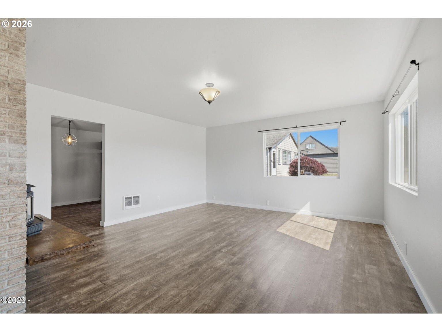 606 Evergreen Dr Property Photo 5