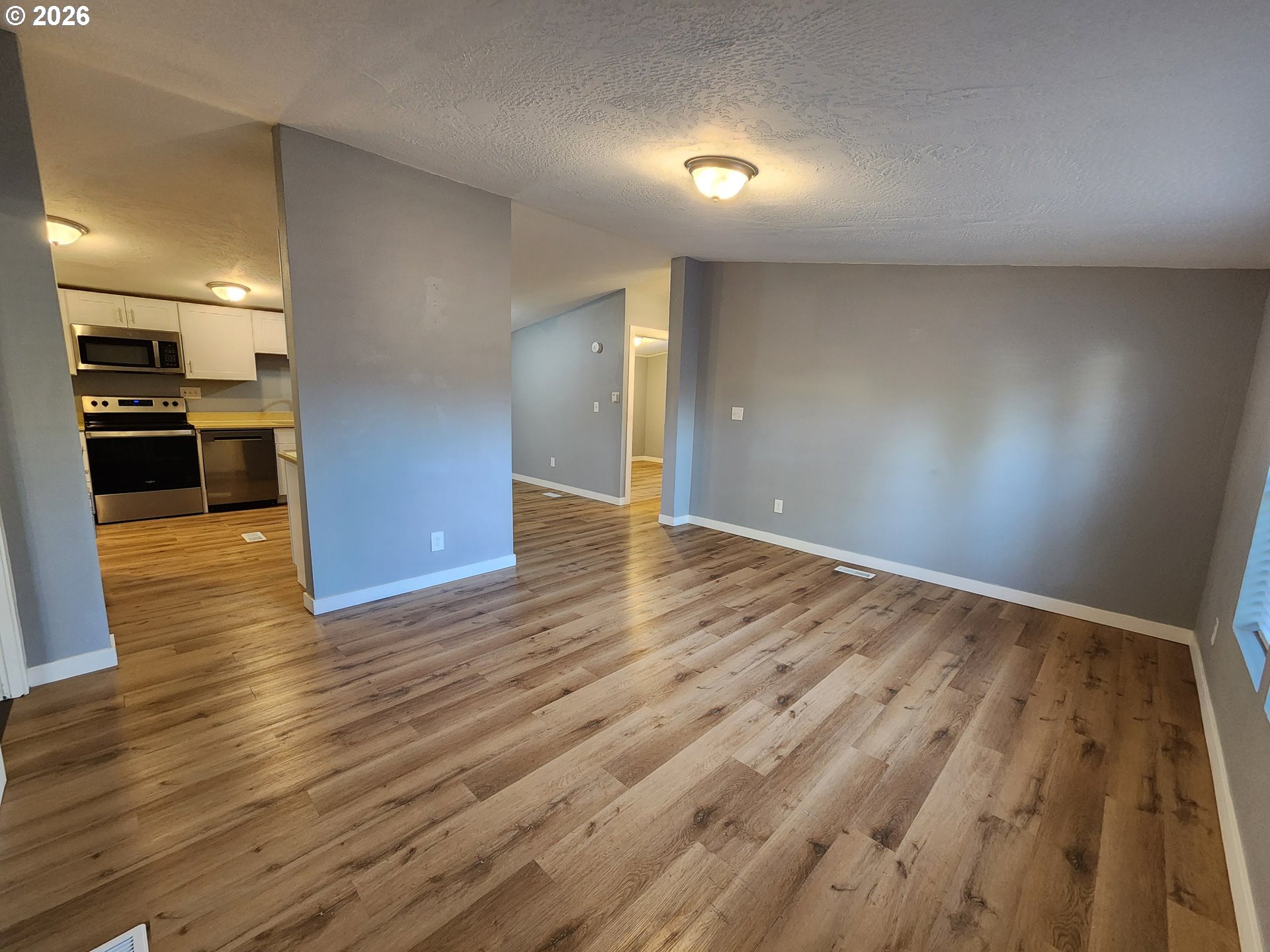 1819 Se Orient Dr 15 Property Photo 4