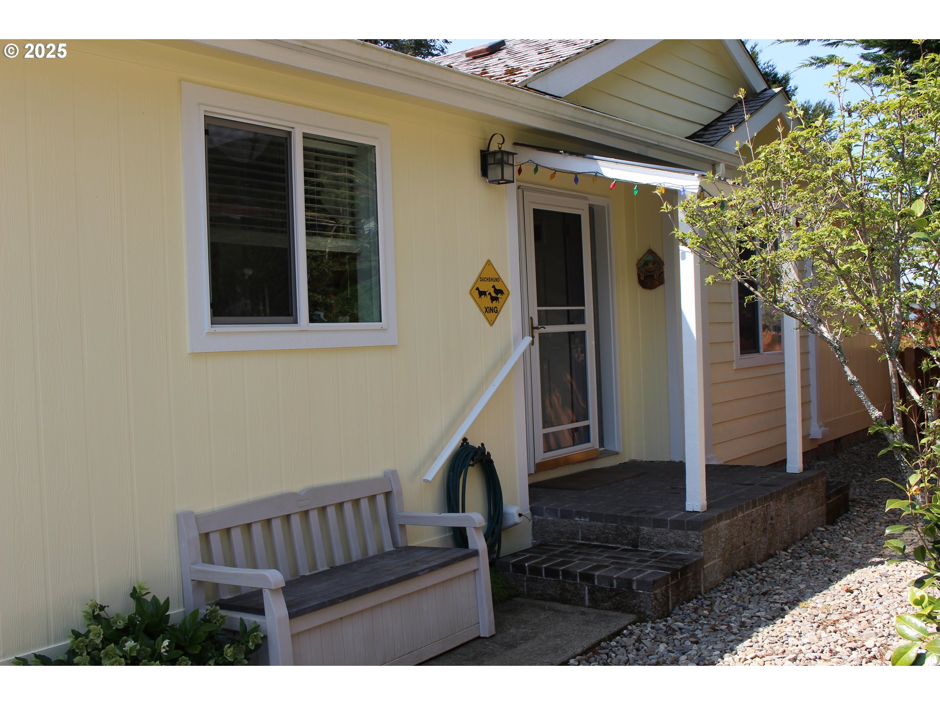 119 Jensen Way Property Photo 6