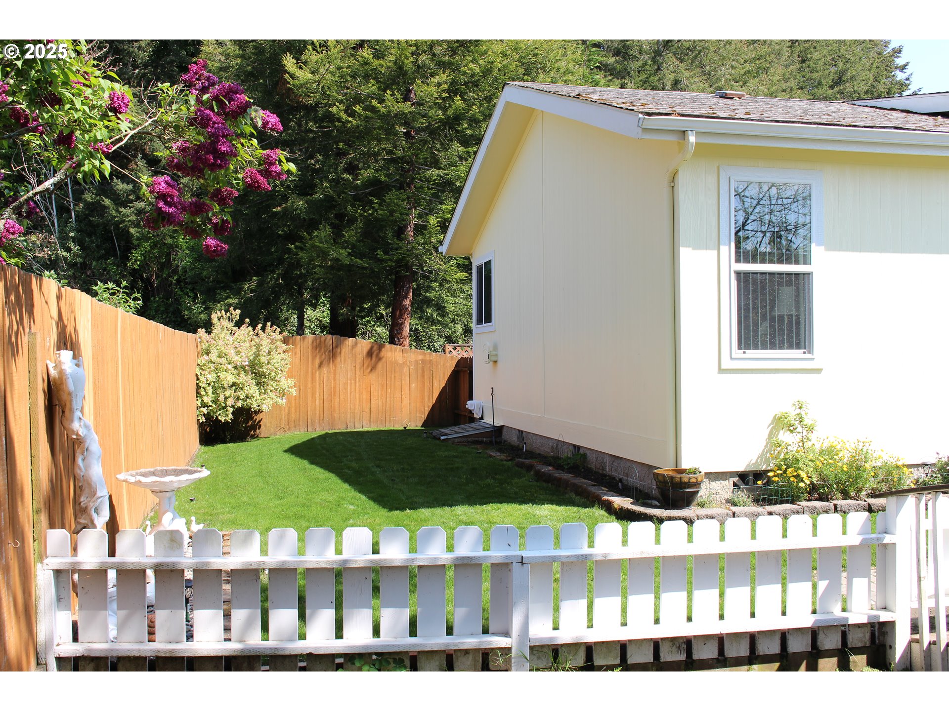 119 Jensen Way Property Photo 12