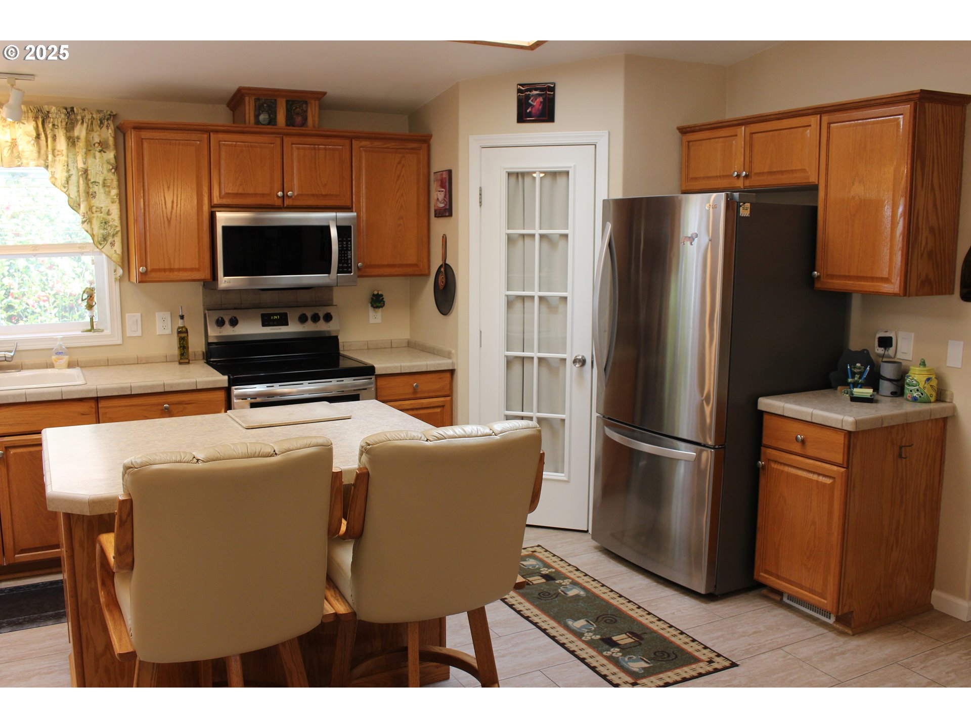 119 Jensen Way Property Photo 22