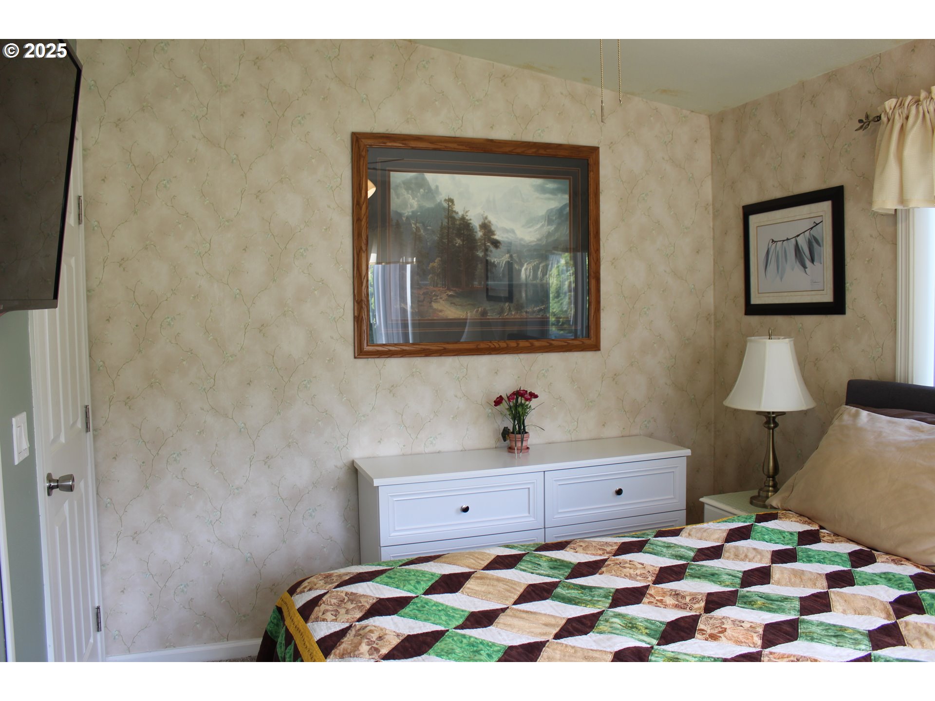 119 Jensen Way Property Photo 35