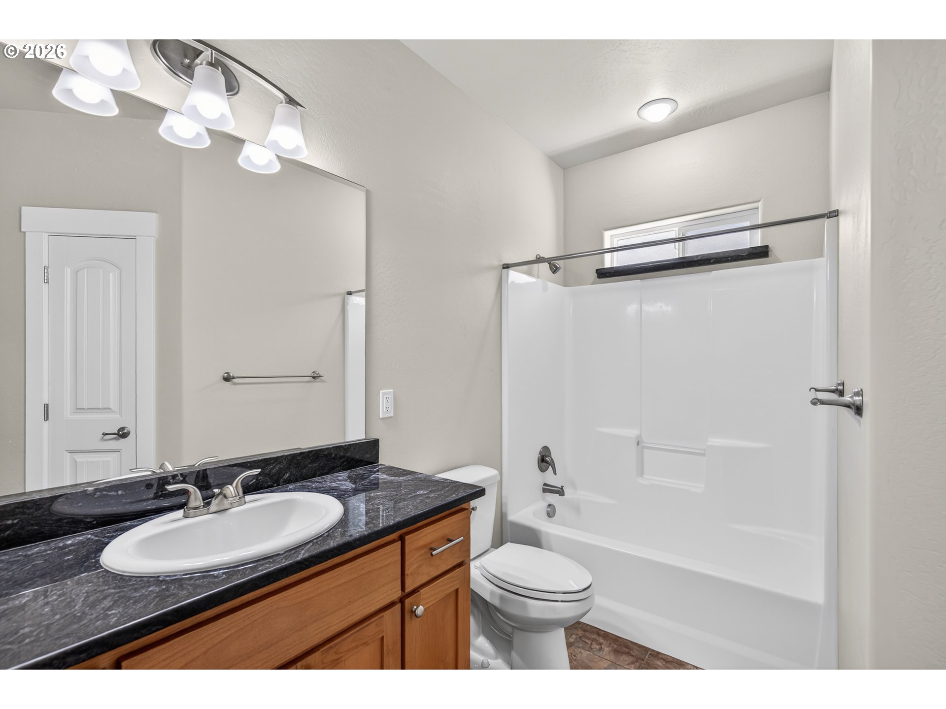 989 Pendleton Dr Property Photo 18