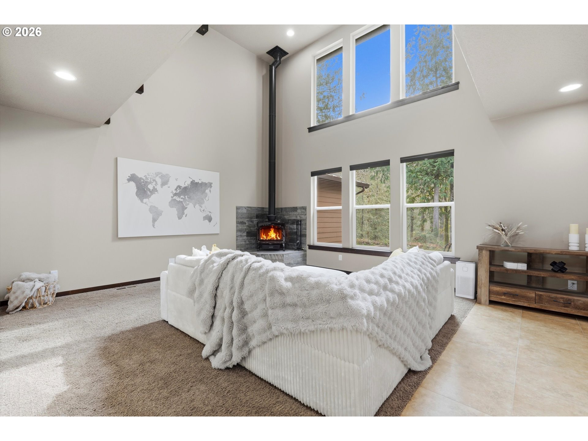 57214 E Marmot Rd Property Photo 8