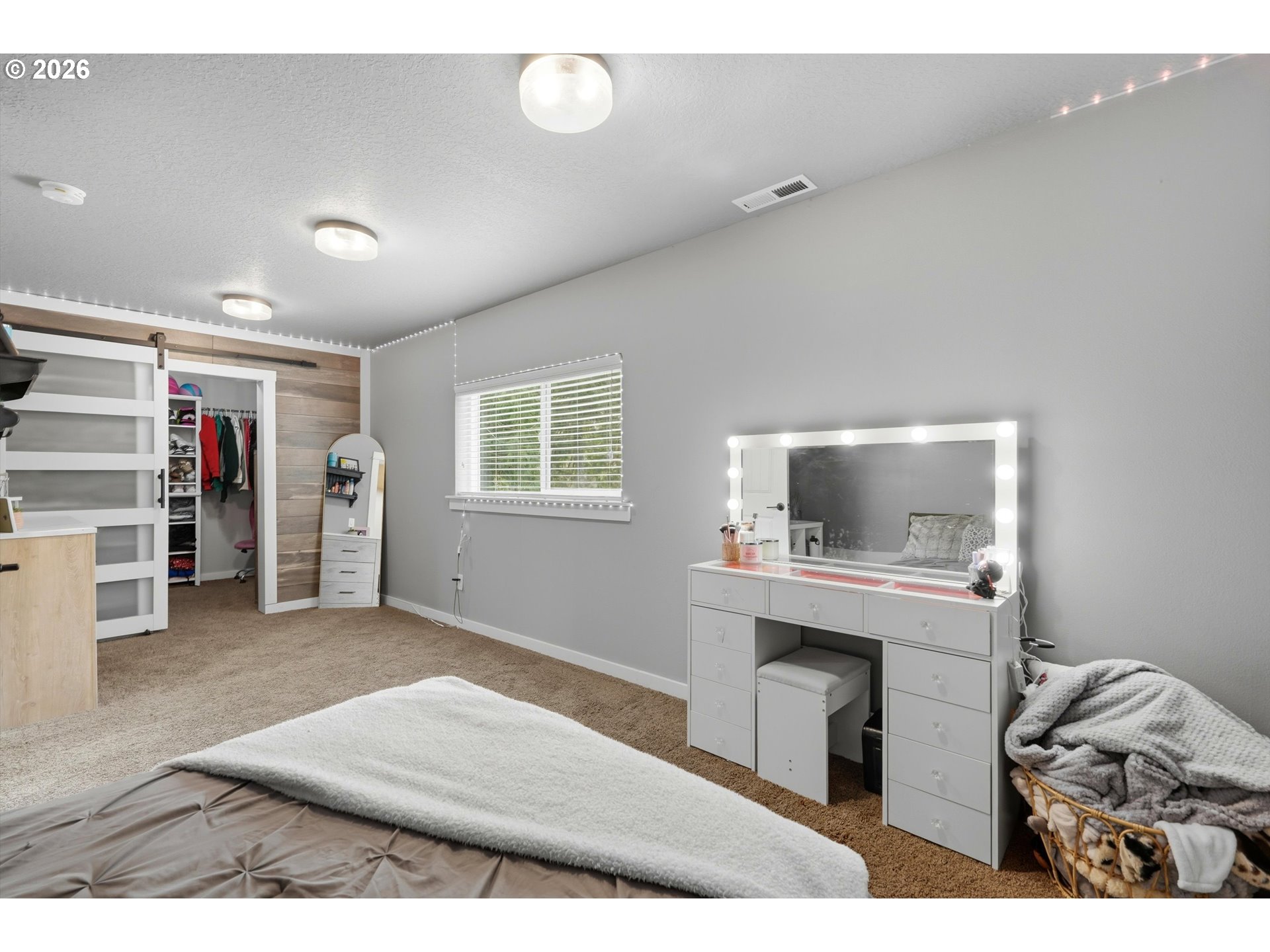 57214 E Marmot Rd Property Photo 25