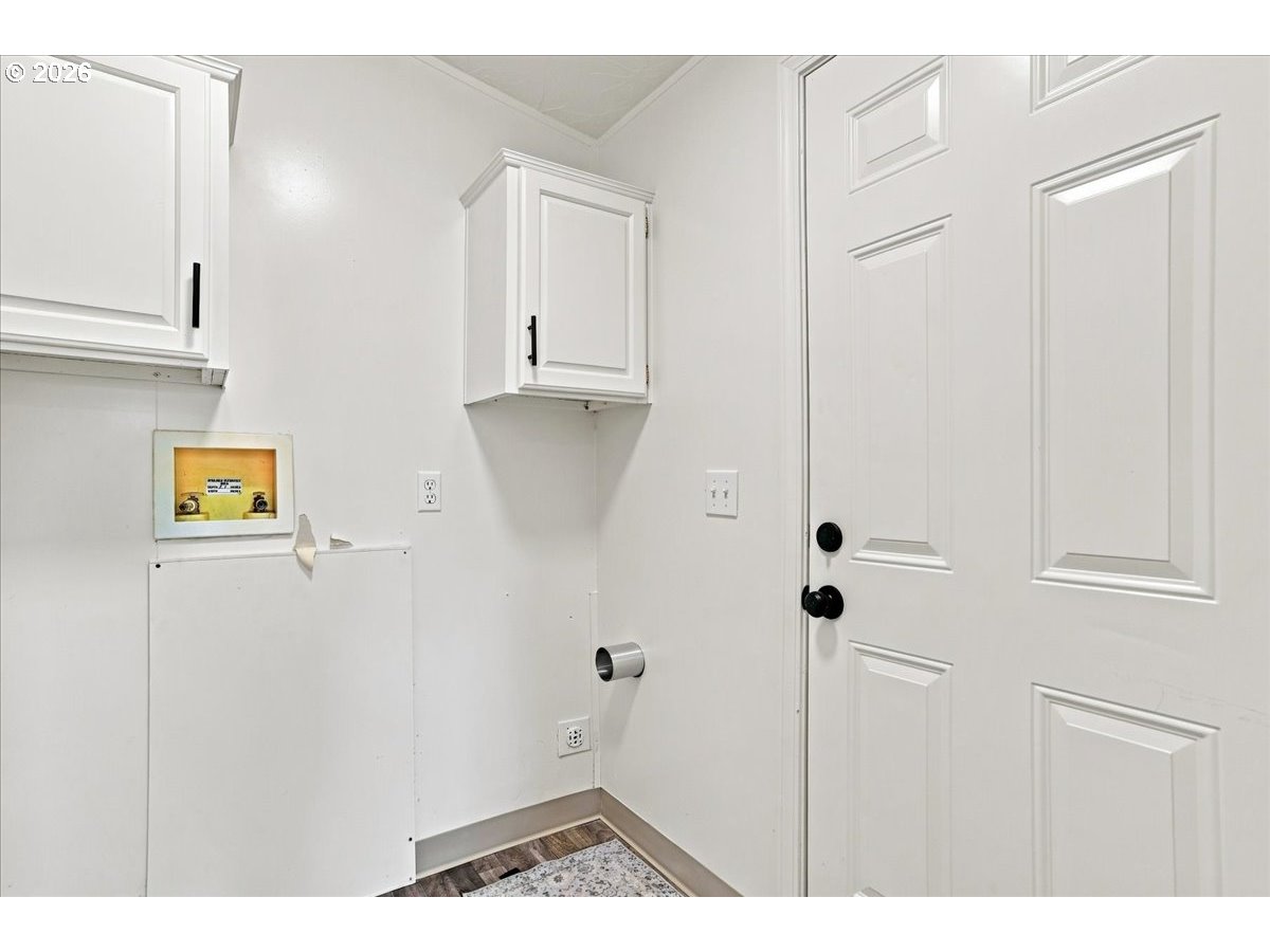 648 S Coral St Property Photo 16