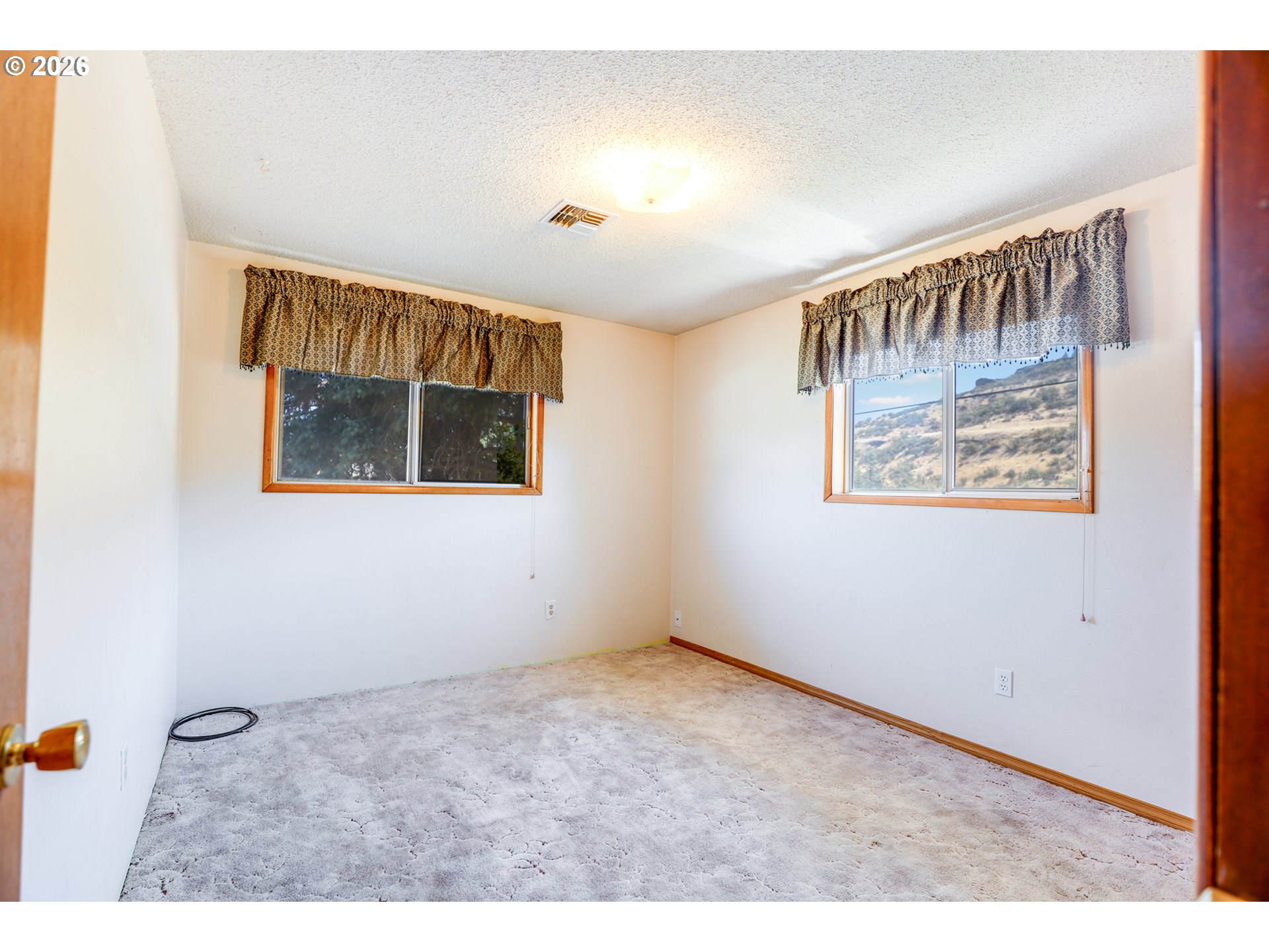 1004 Maple St Property Photo 17