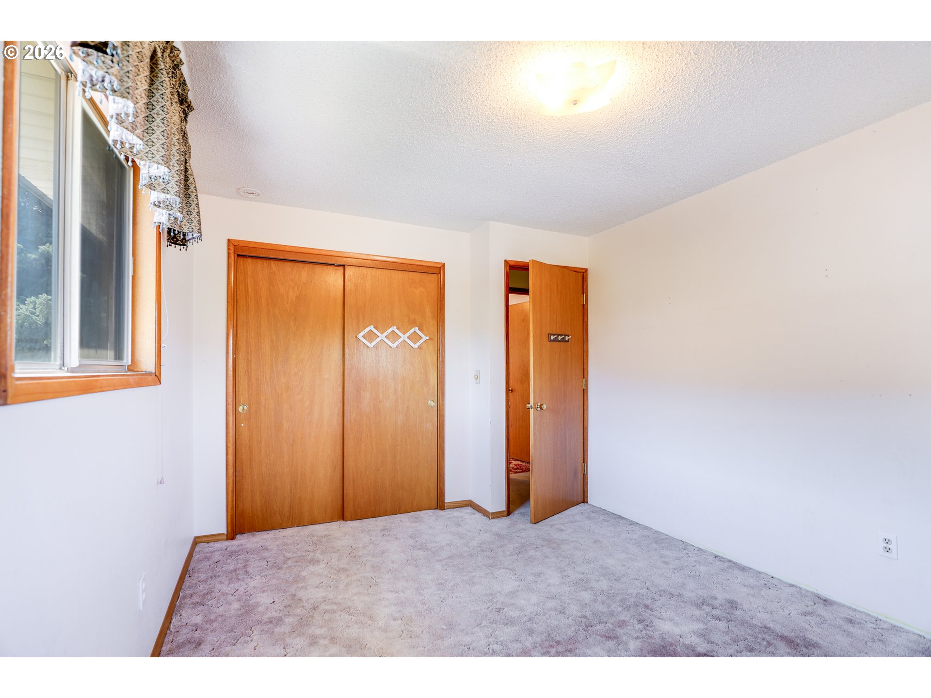 1004 Maple St Property Photo 18