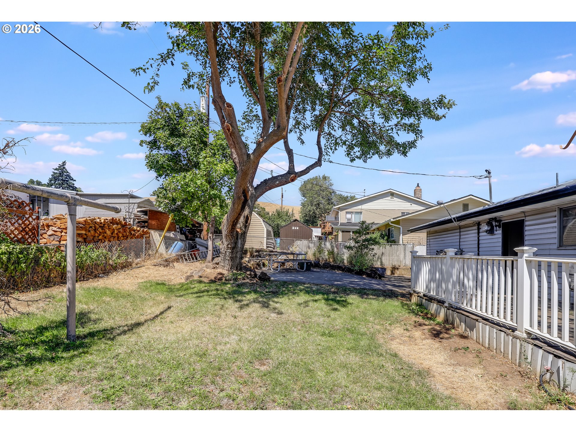 1004 Maple St Property Photo 40
