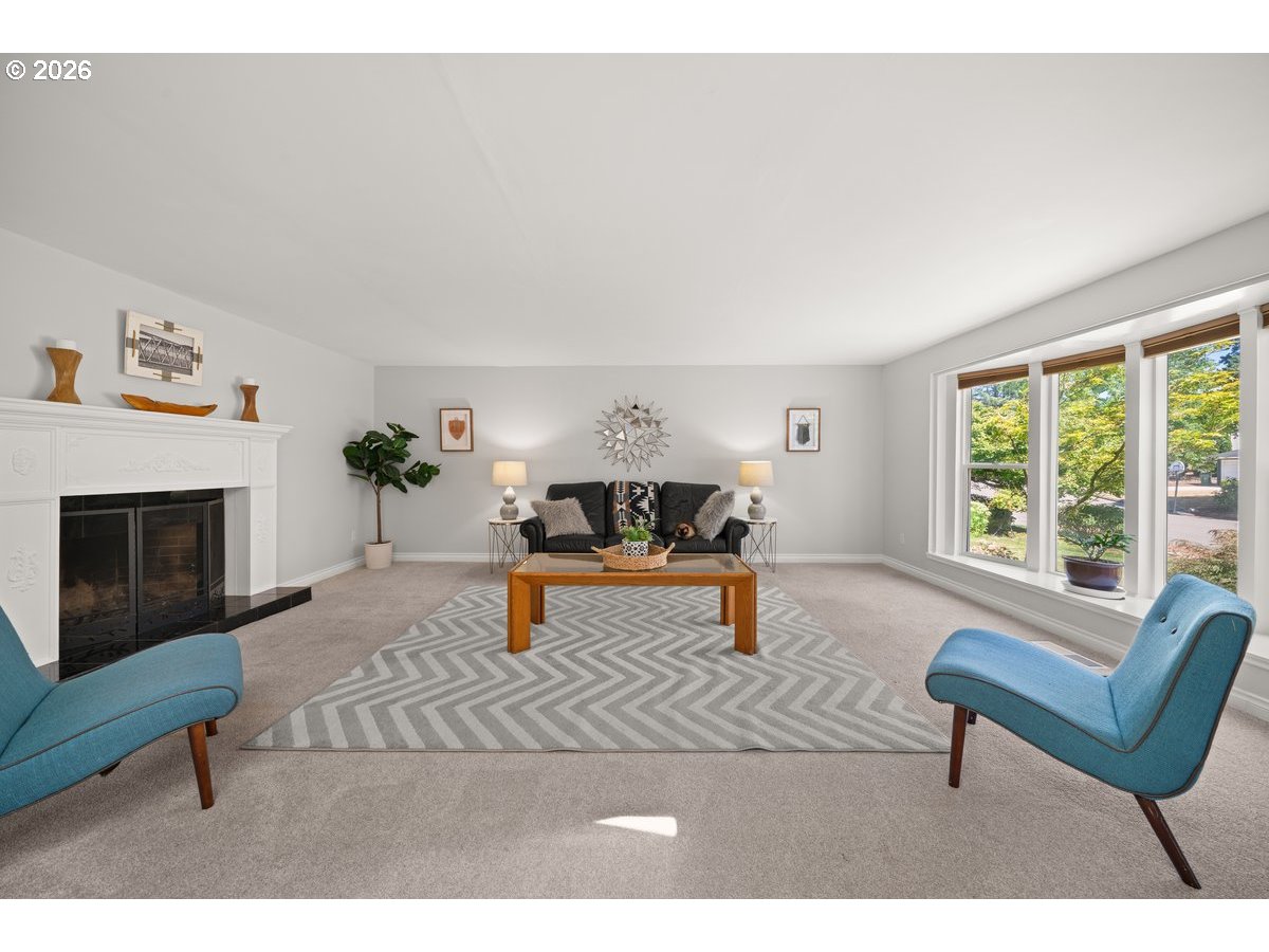 2815 Nw Eastway Ct Property Photo 2