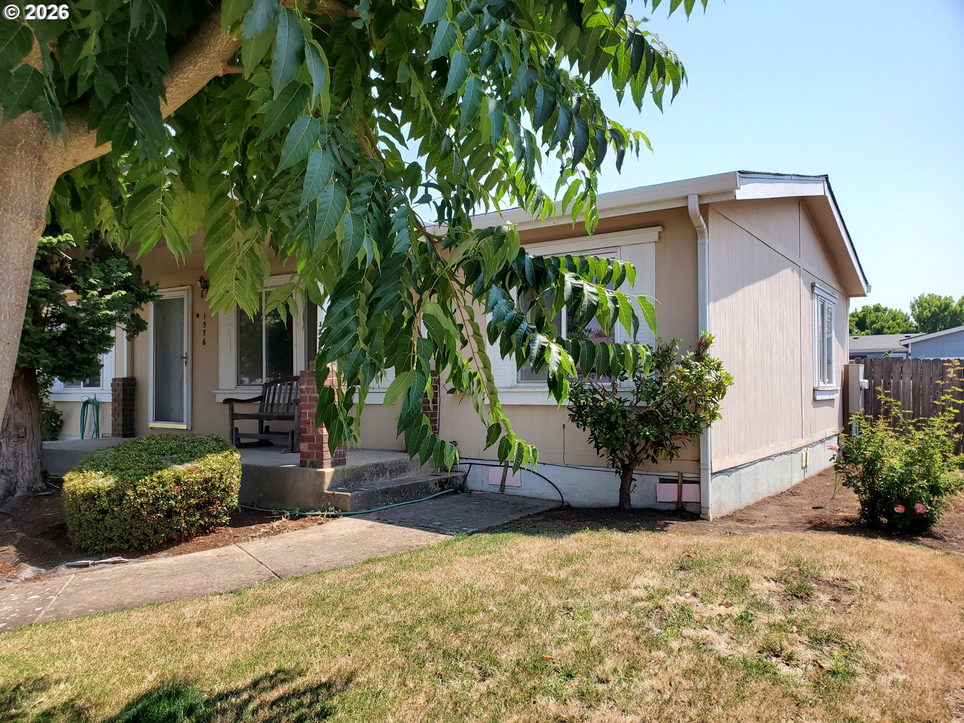 1376 David Ave Property Photo 4
