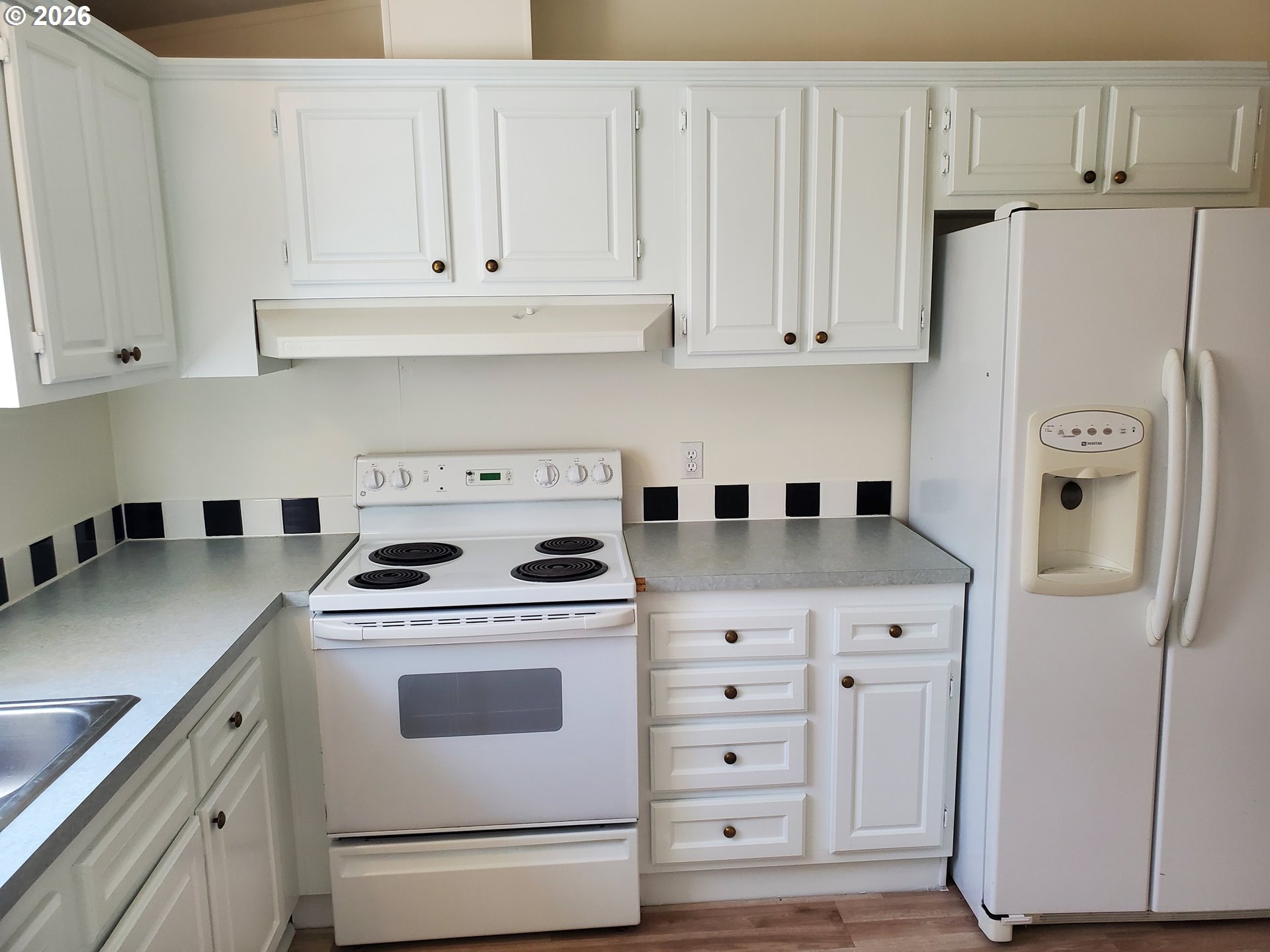1376 David Ave Property Photo 12