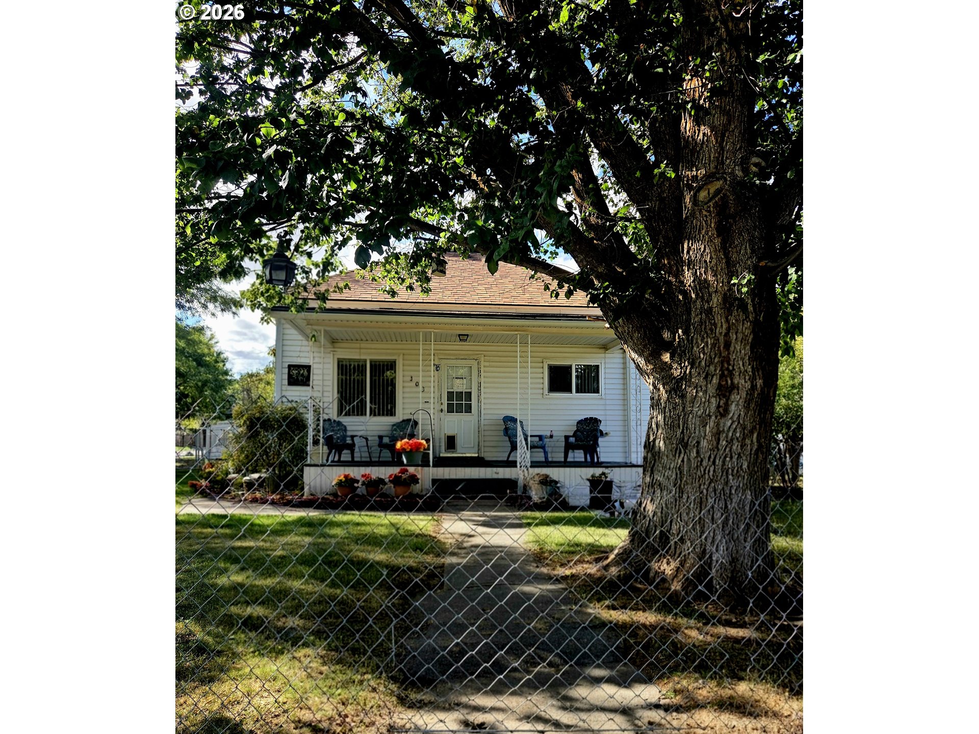303 N A ST Property Photo 1