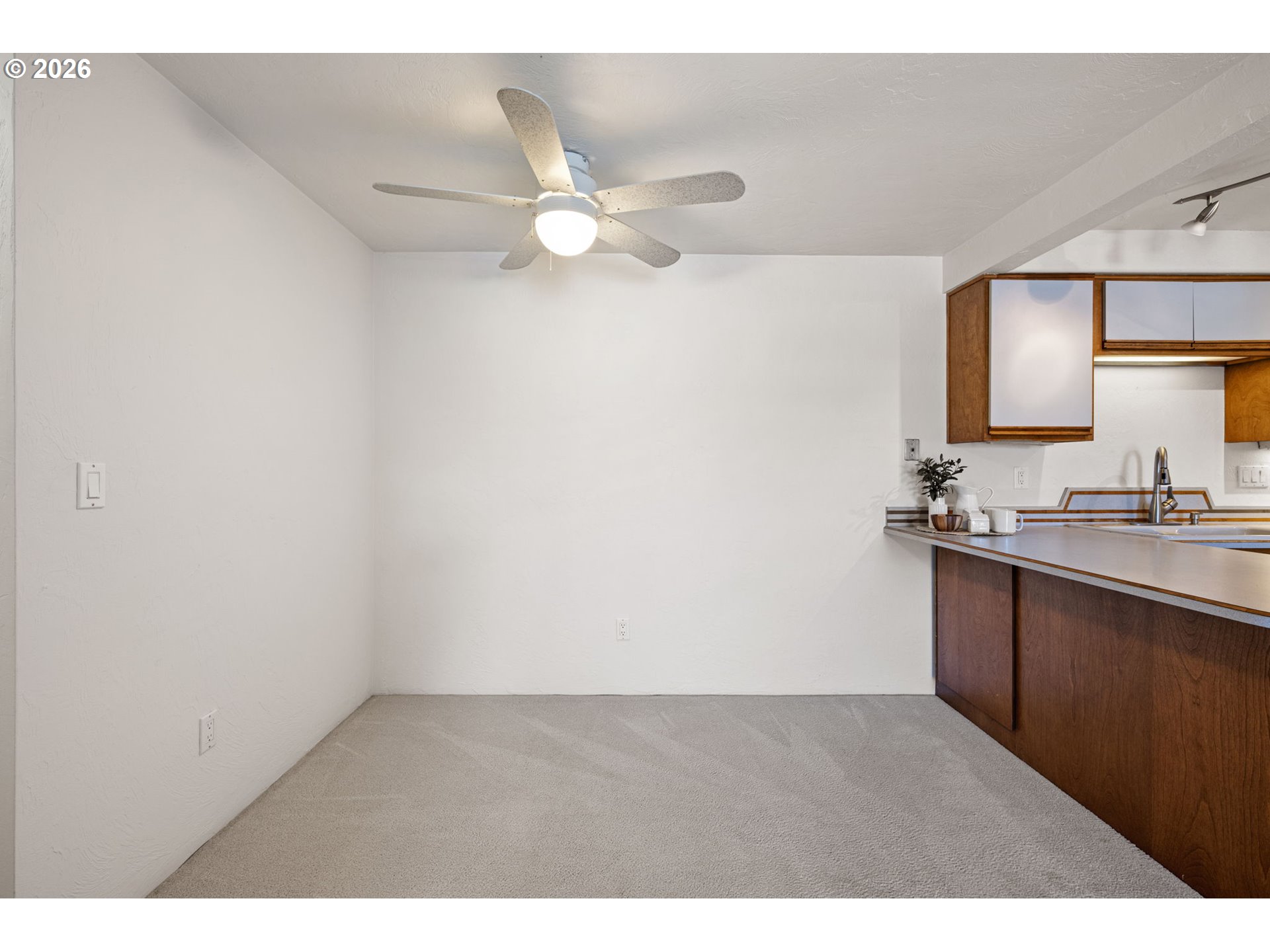 650 Harlow Rd 248 Property Photo 14