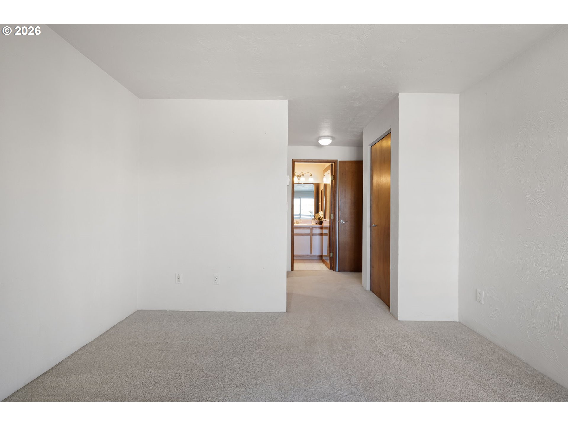 650 Harlow Rd 248 Property Photo 17