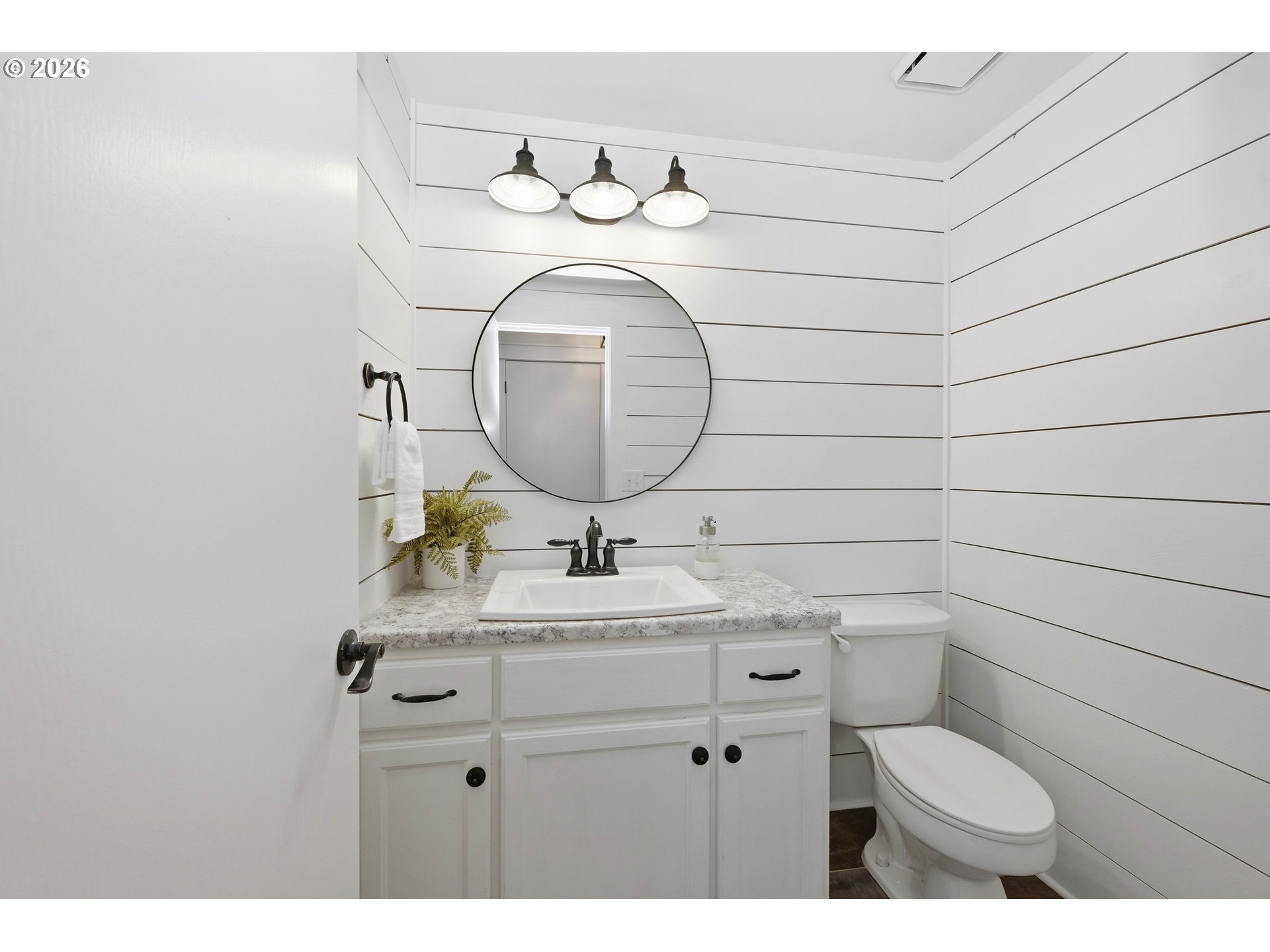 1639 Victorian Way Property Photo 18