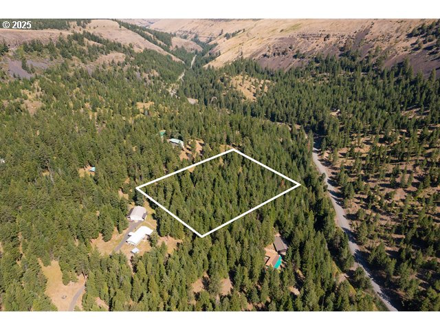 000 Chickadee St Property Photo 1