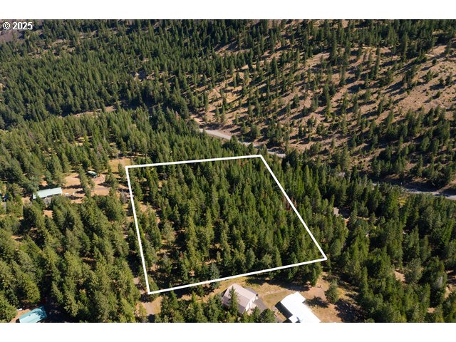 000 Chickadee St Property Photo 6