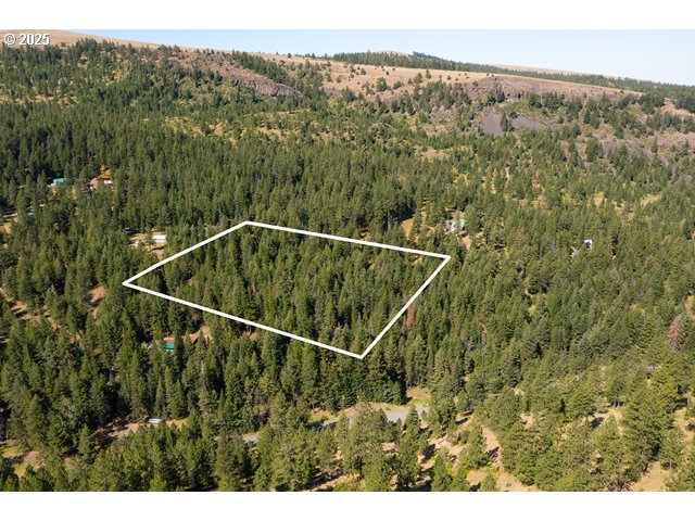 000 Chickadee St Property Photo 12