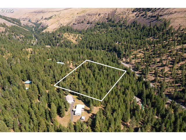 000 Chickadee St Property Photo 14