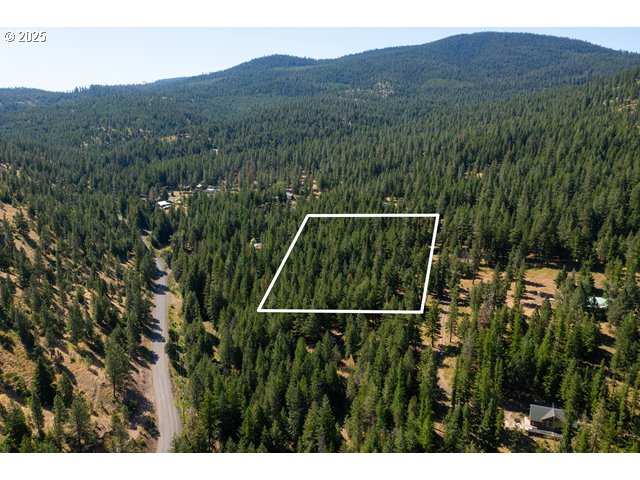 000 Chickadee St Property Photo 17