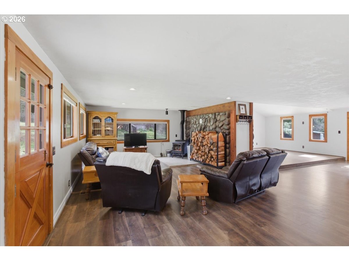 40875 Peoples Dr Property Photo 15