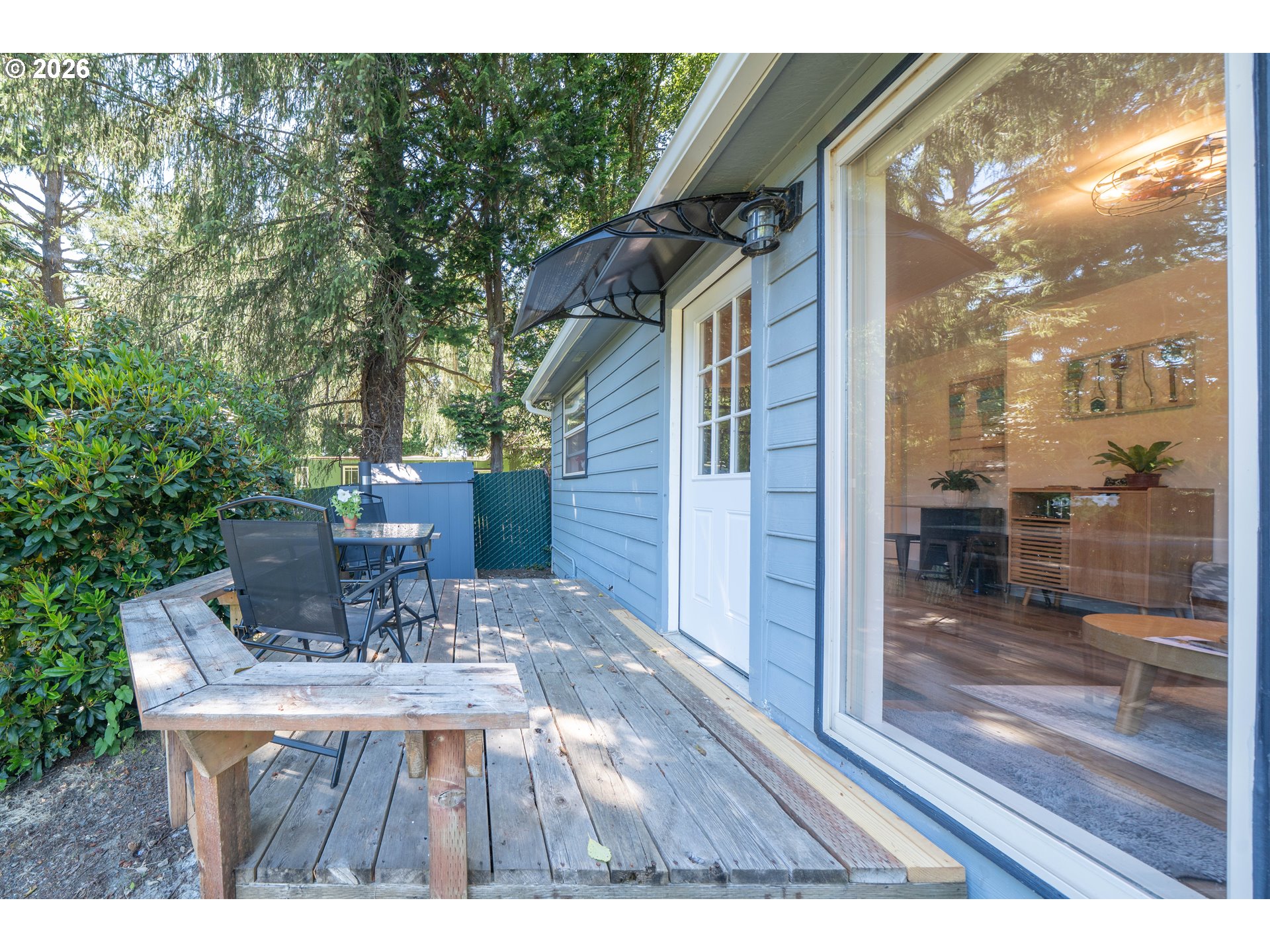 426 N Vista Ter Property Photo 1
