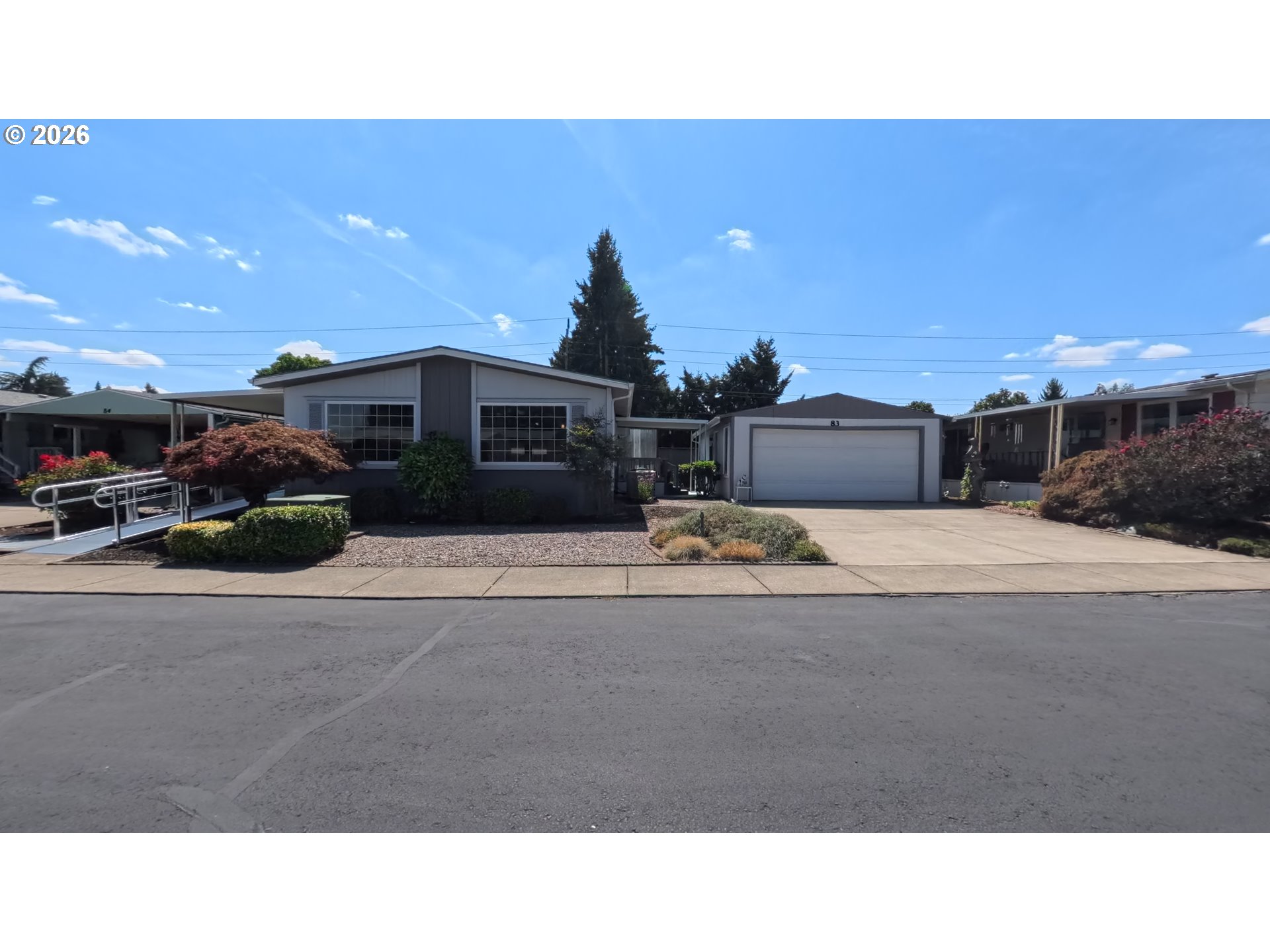 1055 Lockhaven Dr N 83 Property Photo 1