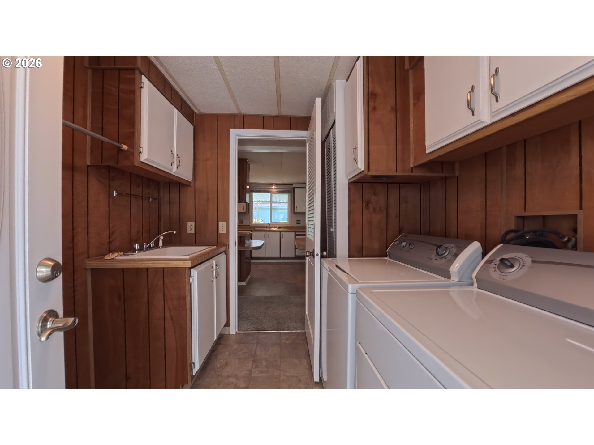 1055 Lockhaven Dr N 83 Property Photo 13