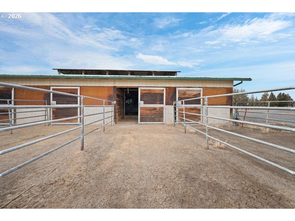 24585 Dodds Rd Property Photo 5