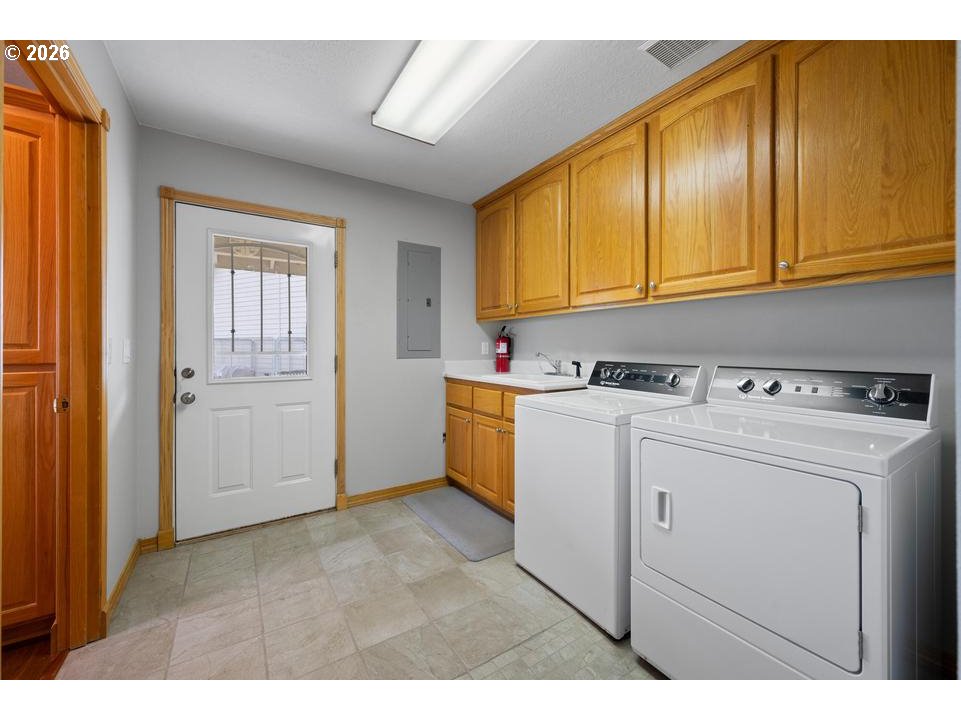 24585 Dodds Rd Property Photo 17