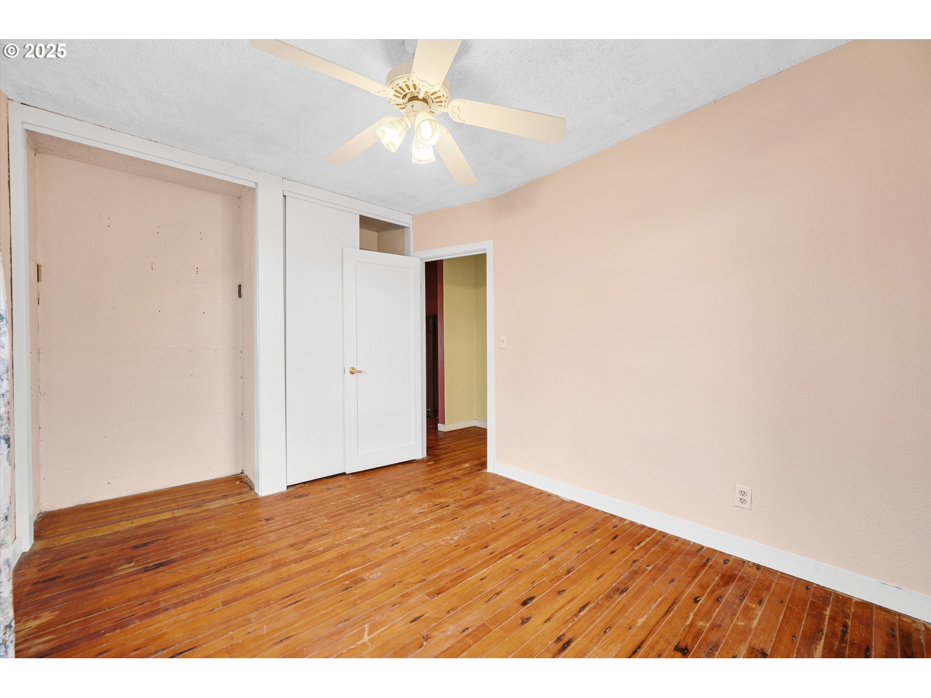 948 Sw Maple St Property Photo 16