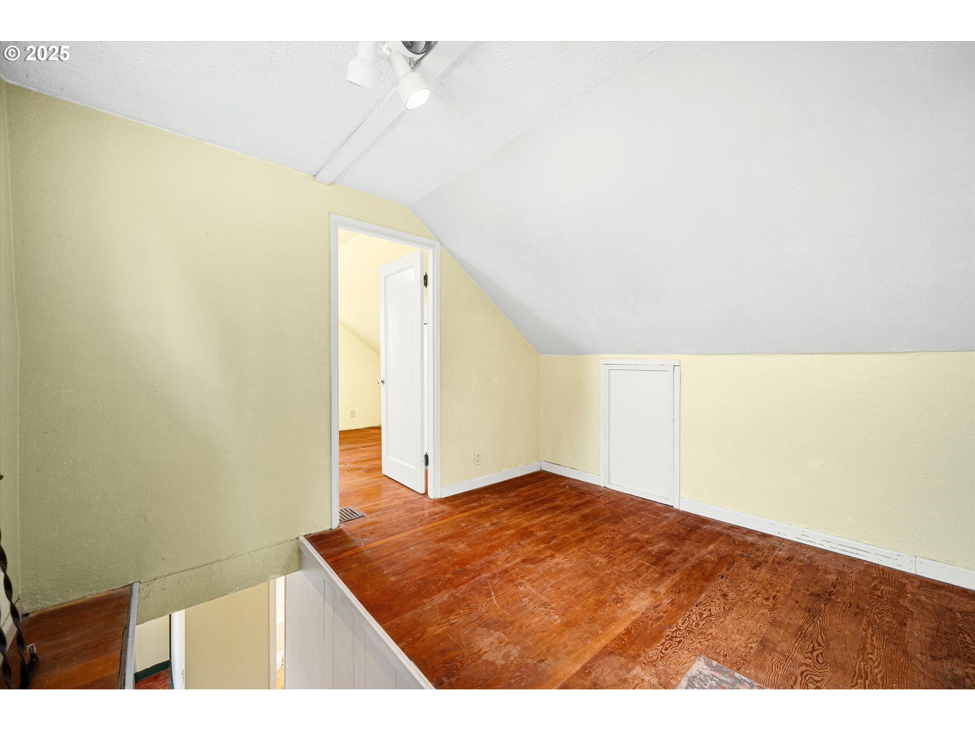 948 Sw Maple St Property Photo 21