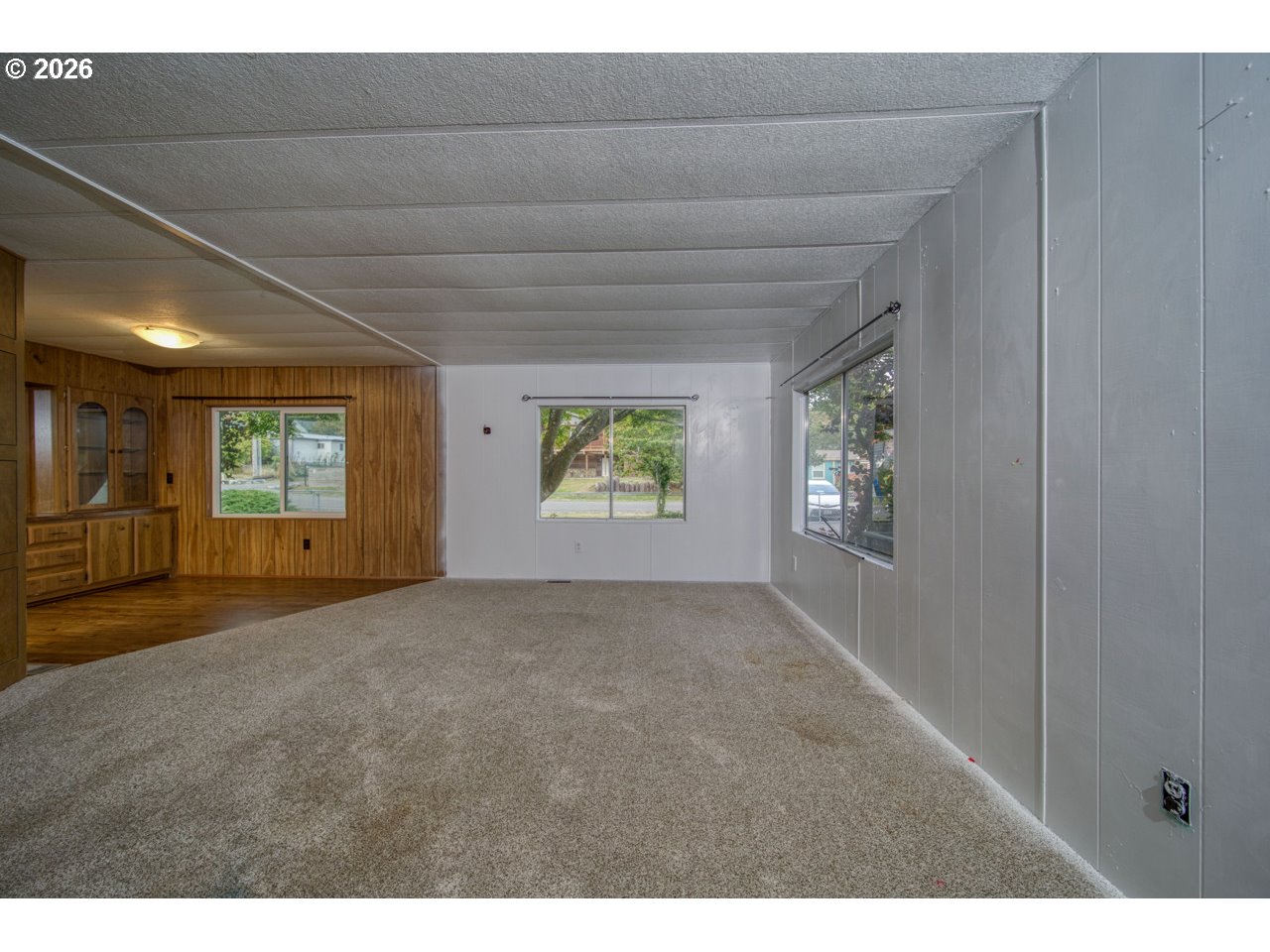 615 Tiara St Property Photo 4