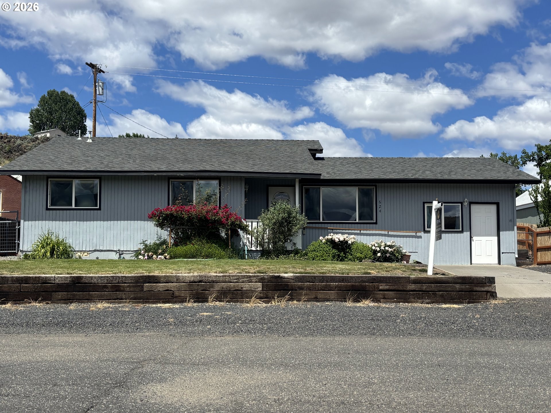 624 Staats Ave Property Photo 1