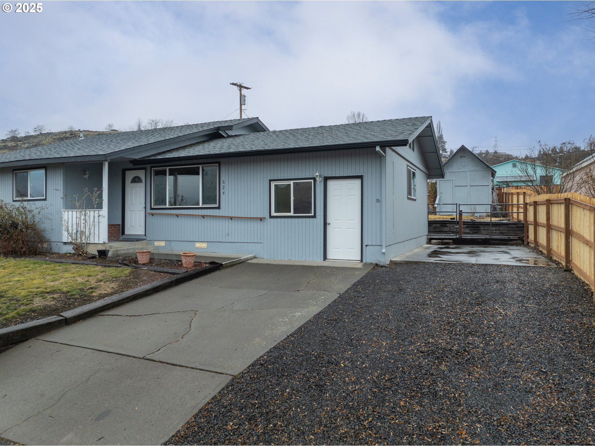 624 Staats Ave Property Photo 18