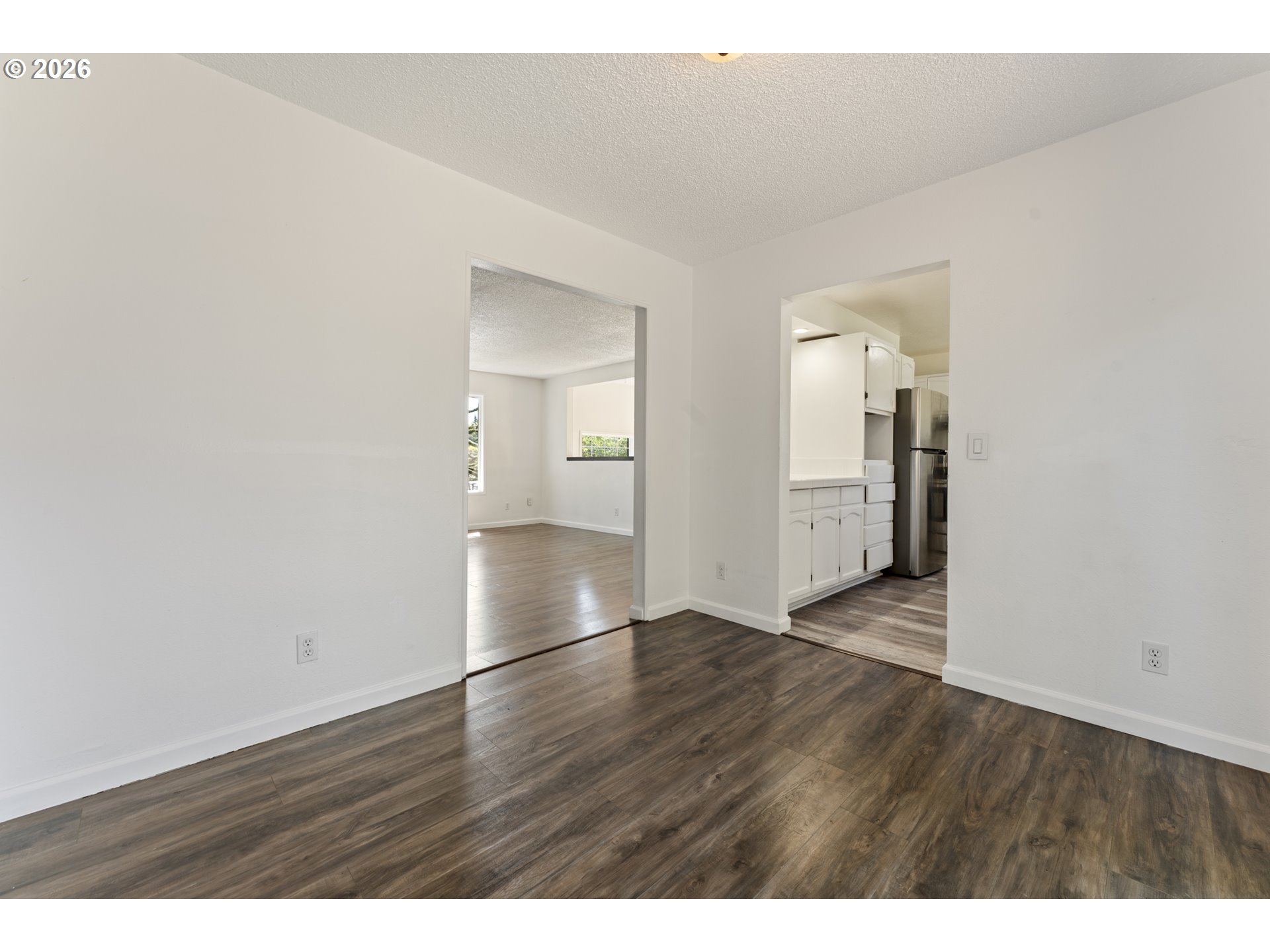 2230 Oak St Property Photo 9