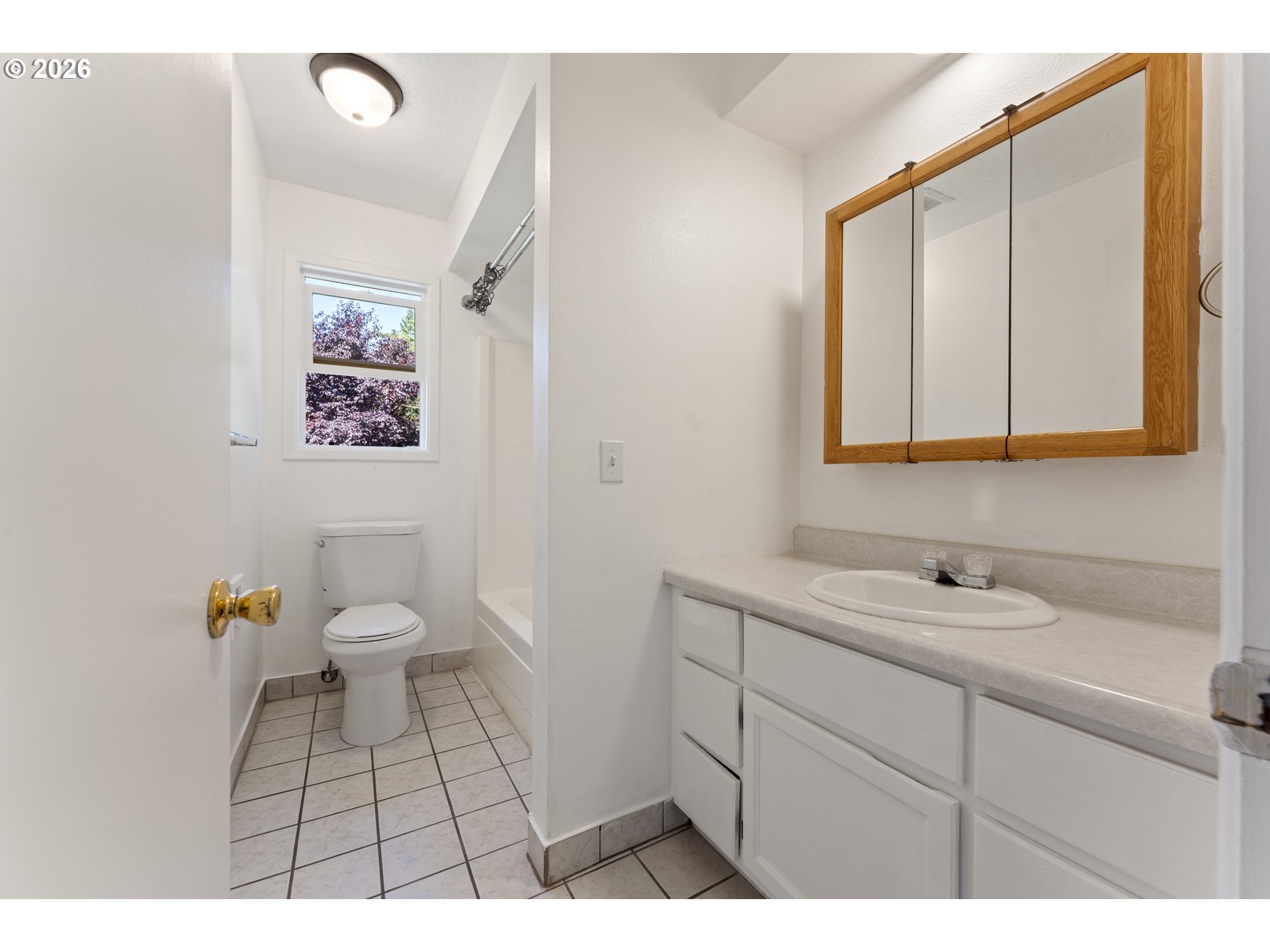 2230 Oak St Property Photo 16