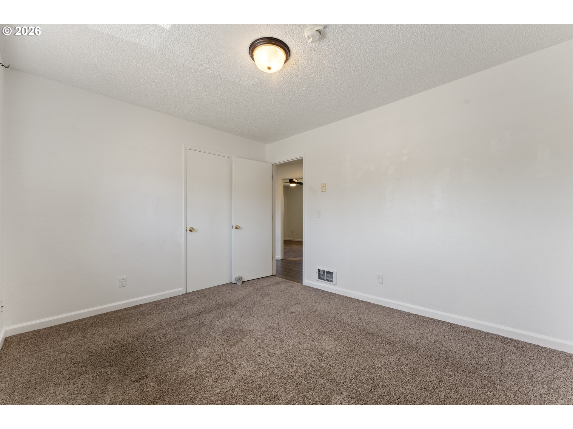 2230 Oak St Property Photo 23