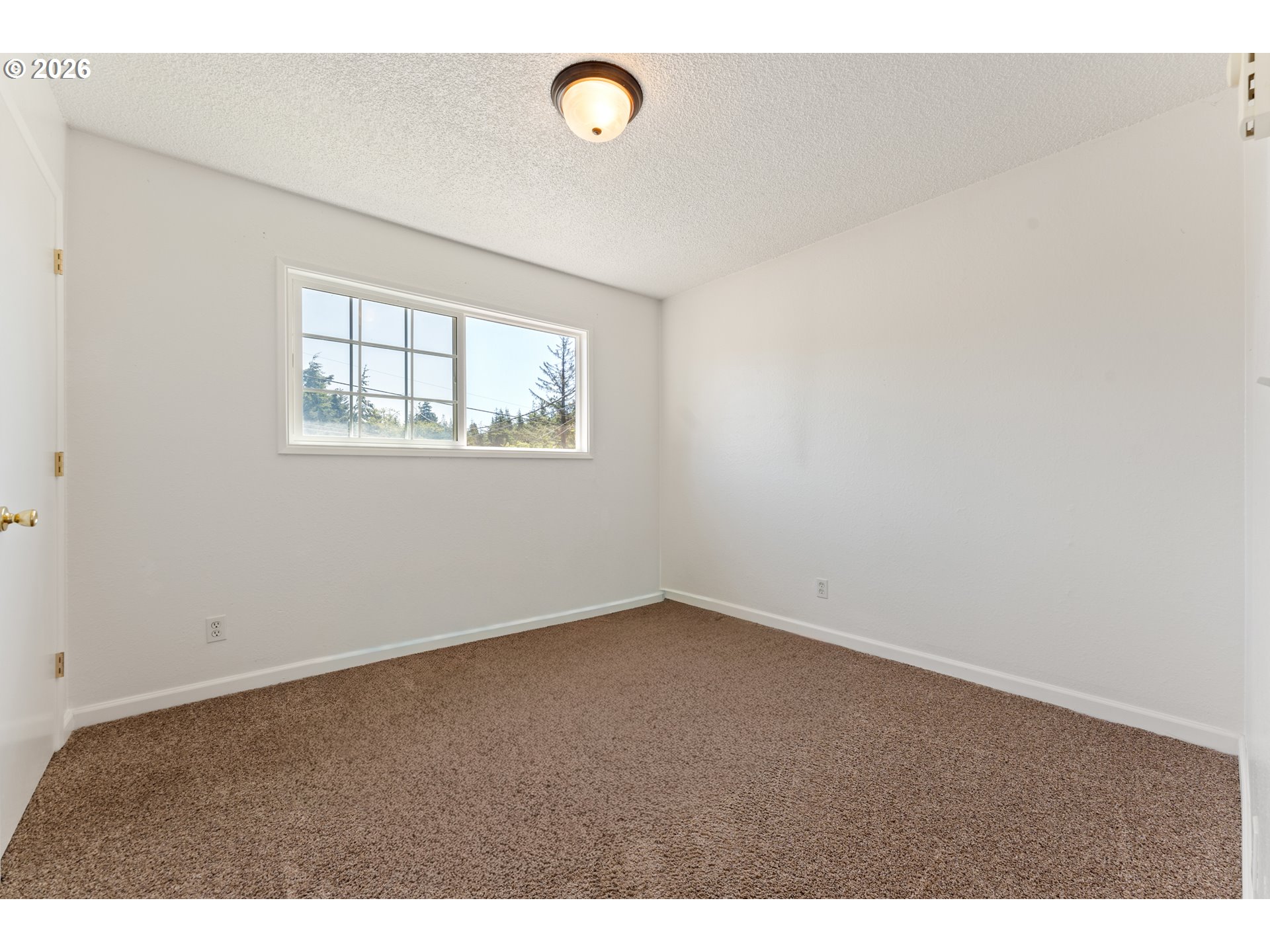 2230 Oak St Property Photo 24