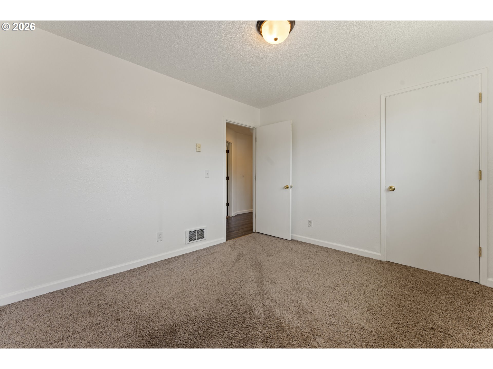 2230 Oak St Property Photo 25
