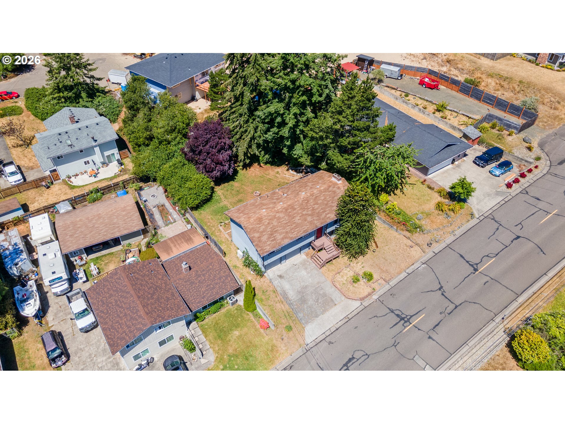 2230 Oak St Property Photo 42