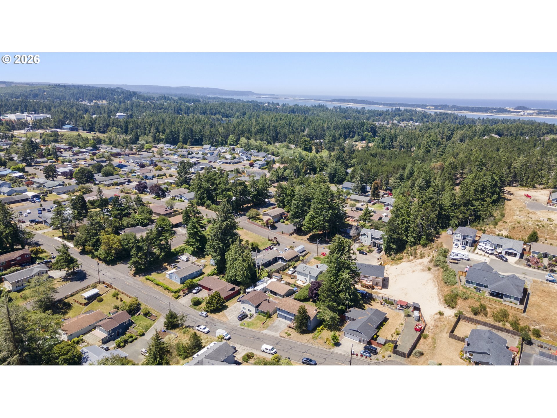 2230 Oak St Property Photo 44