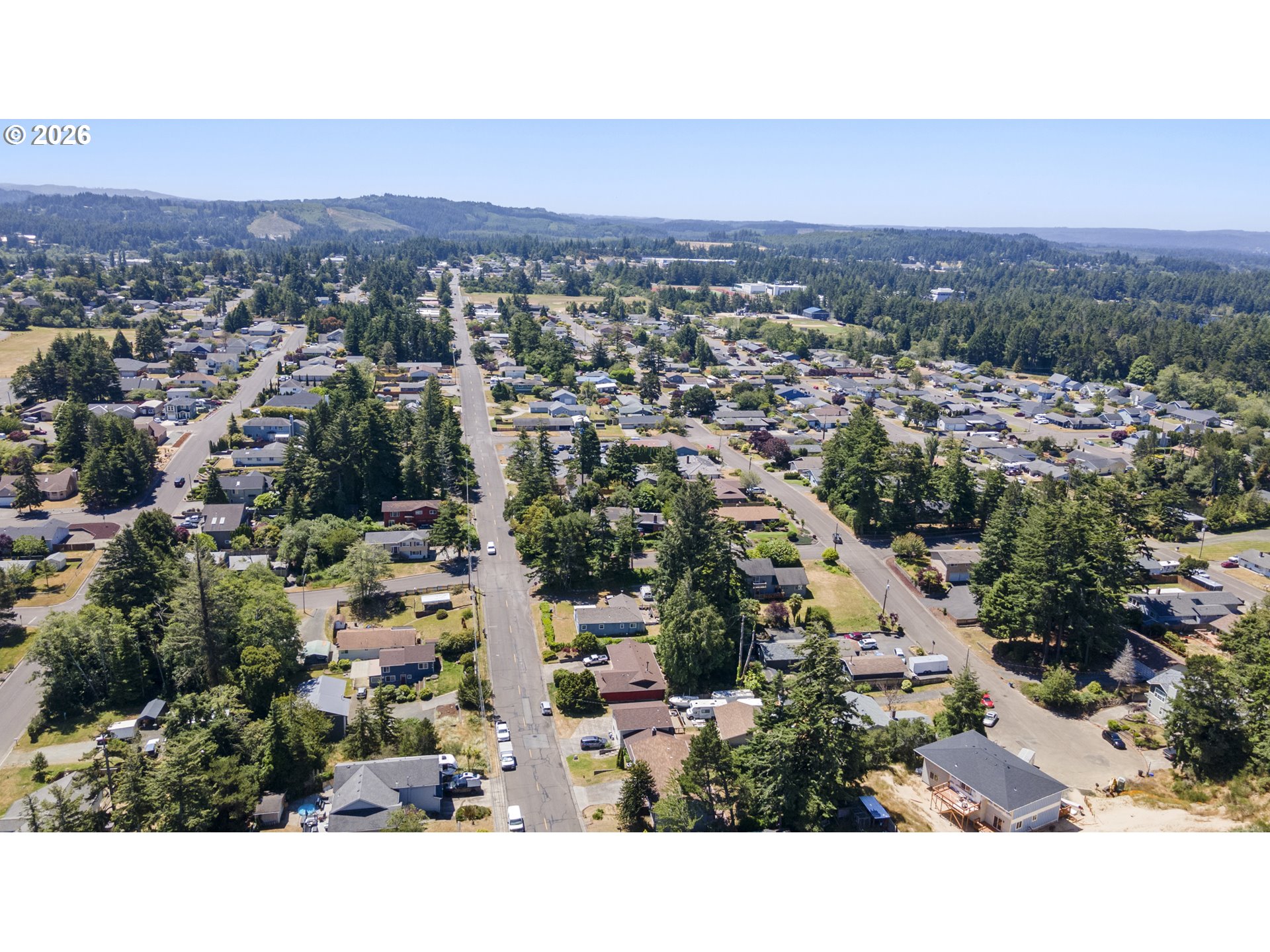 2230 Oak St Property Photo 45